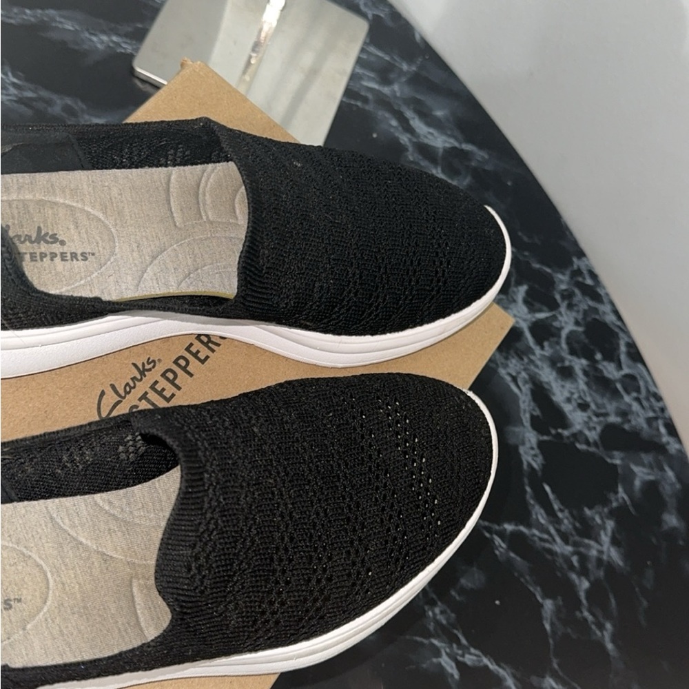 Clarks Cloudsteppers Comfy Shoes Perforated Knit Slip-Ons Ezera Path Black Sz 9 - Picture 7 of 13